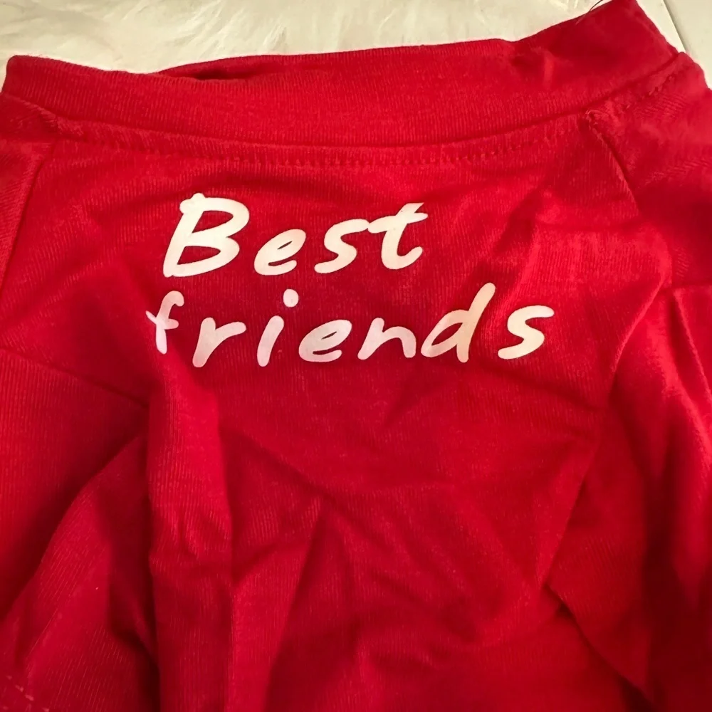 🩷5/$10 Red 'Best Friends' T-Shirt